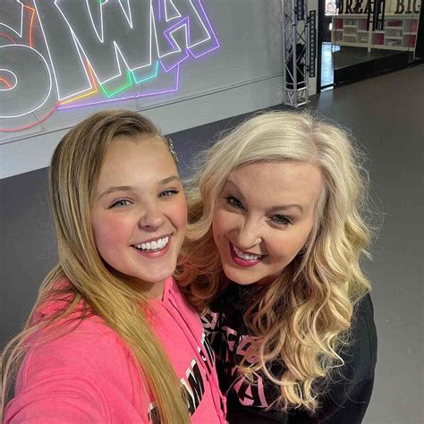 jessalynn siwa age|All About JoJo Siwa's Mom Jessalynn and Dad Tom .
